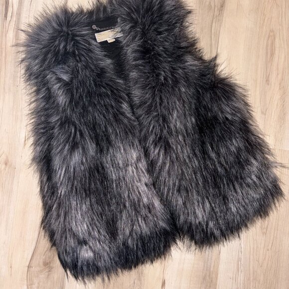 Michael Kors Faux Fur Vest M - Picture 2 of 8